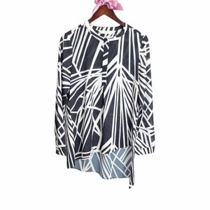 Crosby Geometric Long Sleeve Blouse Size M‎